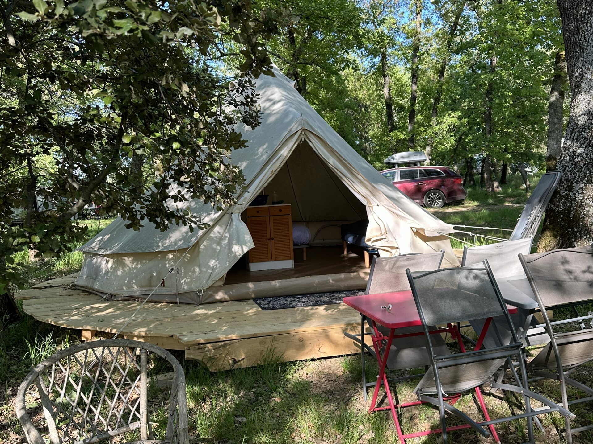 Camping Les Boudougnes Lubéron - Hébergement insolite Tente Inuit